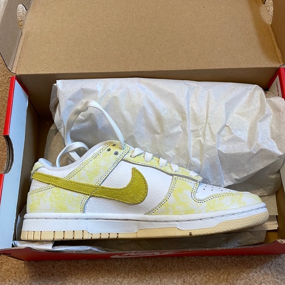 Nike Shoes - Nike Dunk Low